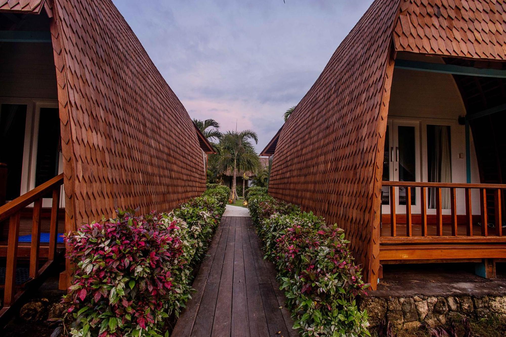 Water Blow Huts Lembongan Exteriér fotografie